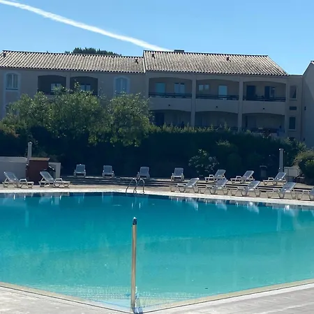 Vue Piscine Climatise Wifi Saint-Raphaël