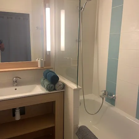 Vue Piscine Climatise Wifi * Saint-Raphael (Var)